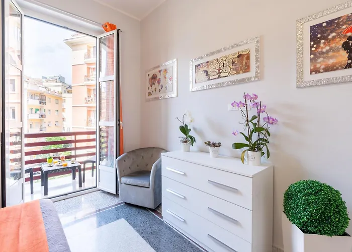 Imperial House - 300m To Metro B, Open View, 4-6pax Apartment *