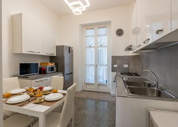 Imperial House - 300m To Metro B, Open View, 4-6pax Apartment